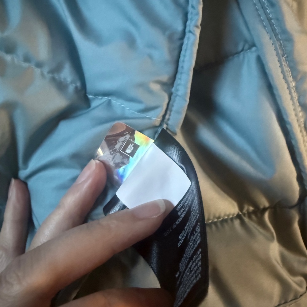 The North Face Men's Aqua Puffer Jacket - Picture 7 of 8